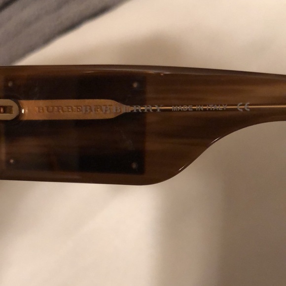 BURBERRY SUNGLASSES - Picture 9 of 10